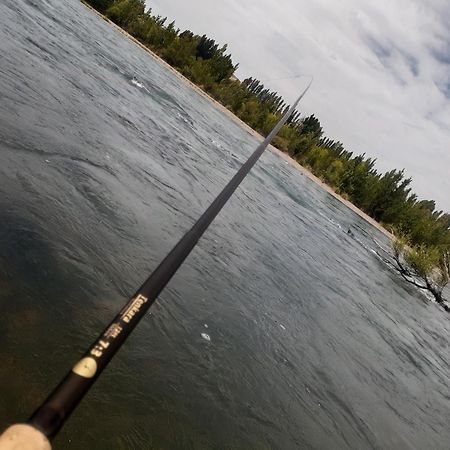 Bardas Del Limay Dormi-Con Hidromasaje - Totalmente Equipado Plottier Esterno foto