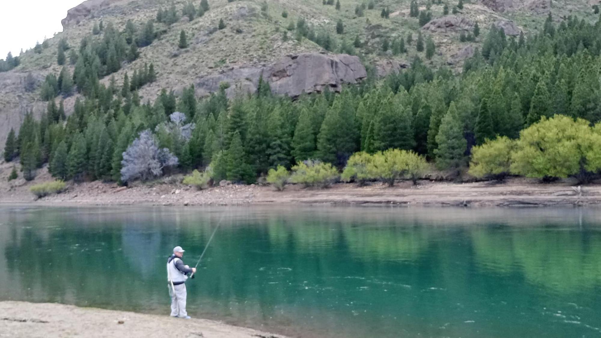 Bardas Del Limay Dormi-Con Hidromasaje - Totalmente Equipado Plottier Esterno foto