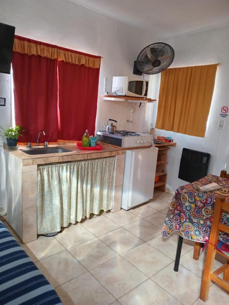 Bardas Del Limay Dormi-Con Hidromasaje - Totalmente Equipado Plottier Esterno foto